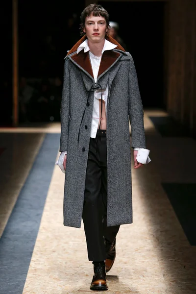 Look 37